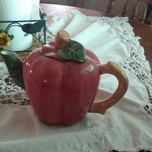 Vintage Teapots Wangs International Apple
